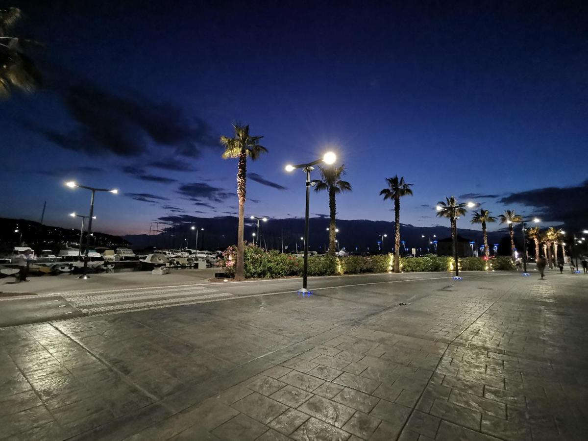 City Center Apartment Koper Exteriér fotografie